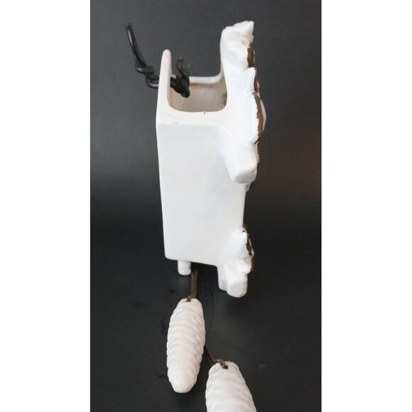 Vintage Lefton Girl With Banjo Figurine - Picture 4 of 7